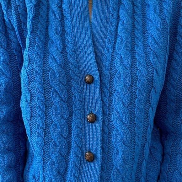 Vintage 1980s Susan Bristol Cobalt Blue 100% Wool Hand Knit Fisherman Cardigan - Picture 3 of 7